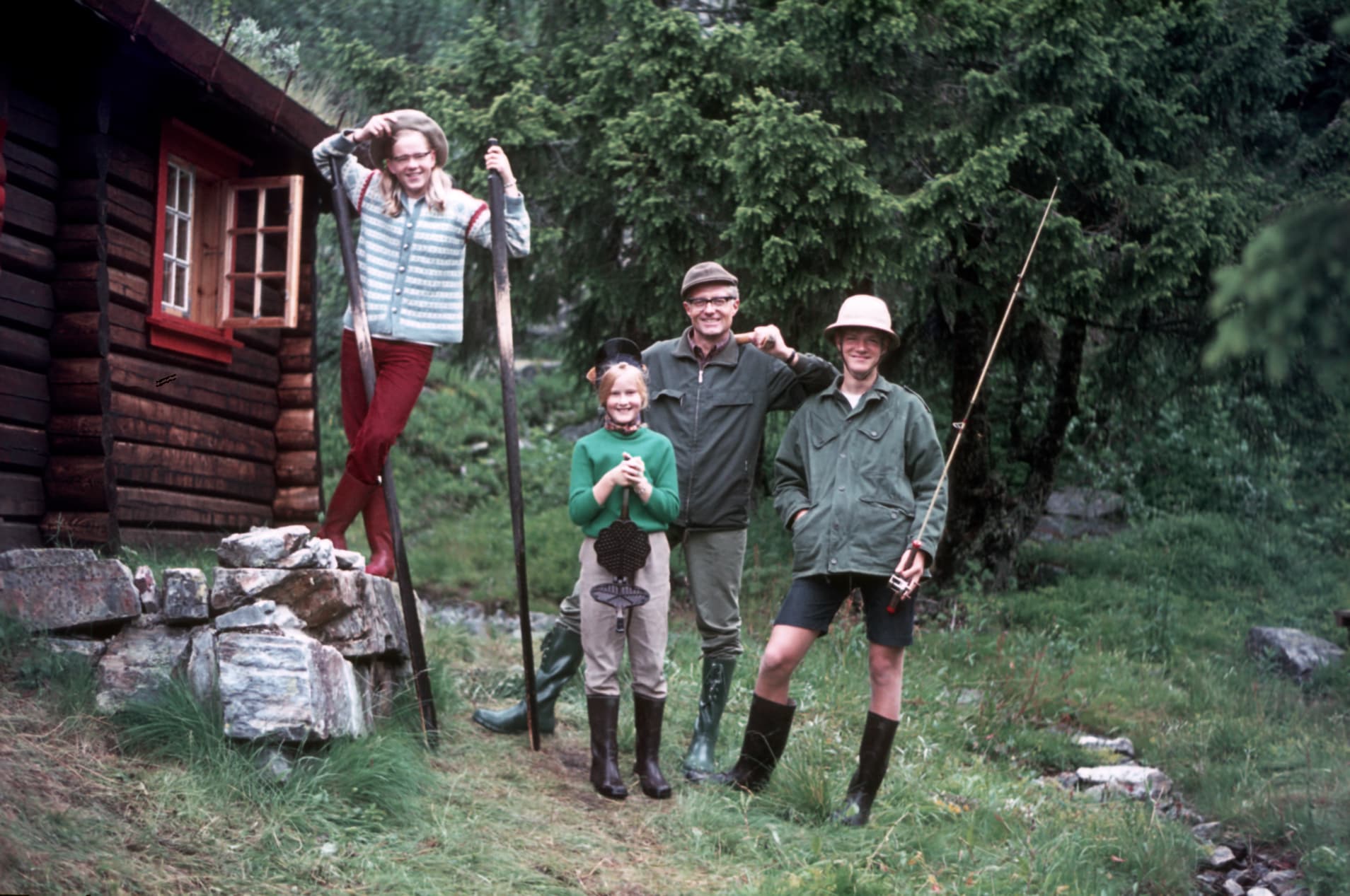 Sjoerd Litjens / Eos Psyche & Brein / Levensverhalen als bron van zingeving / Cornelia Middelkoop-Koning / Herman met Peter, Afke en Henriëtte in Noorwegen / 1973